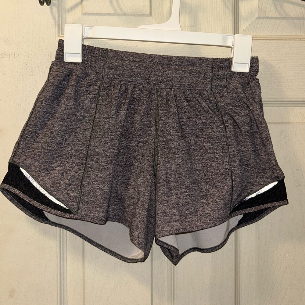 Lululemon Hotty Hot low rise lined short. 4” inseam